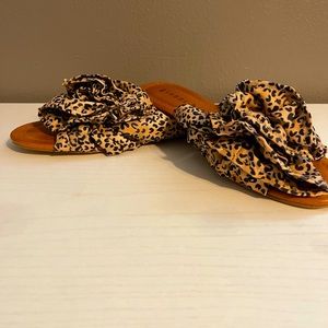 Cheetah bow sandal
